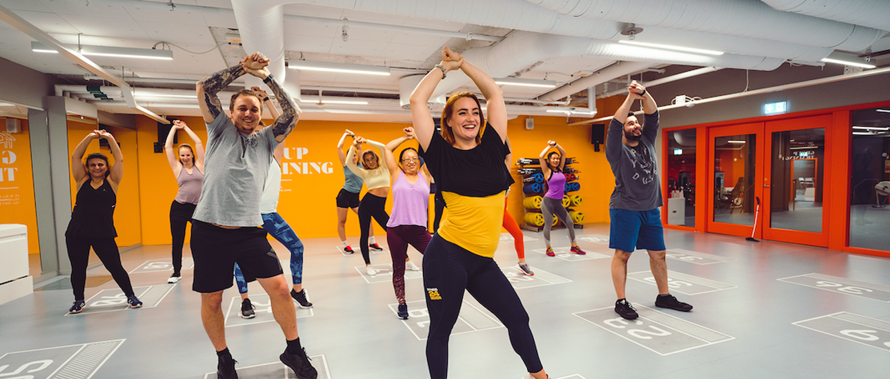 Gruppträning Dance2Move Fitness24Seven